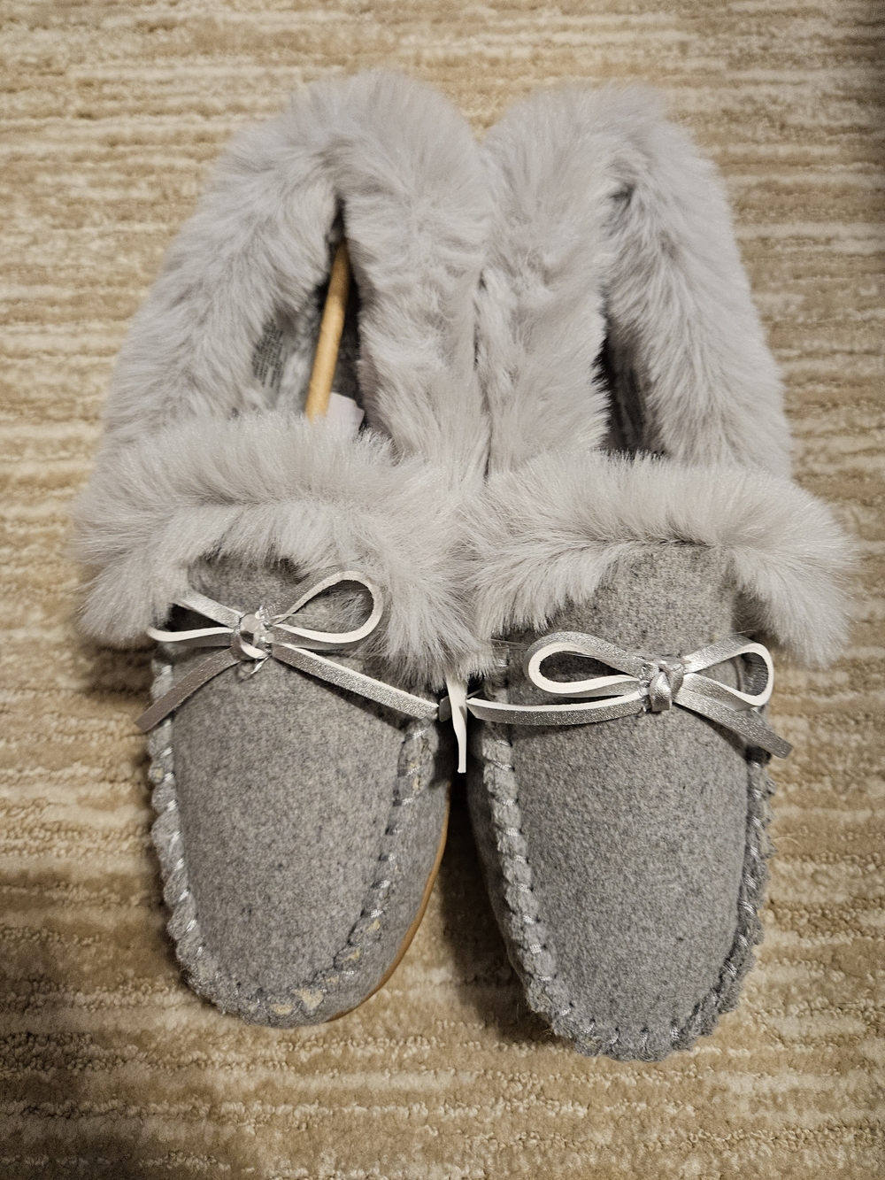 J. Crew Women's Light Gray Faux-Fur Moccasin Slippers